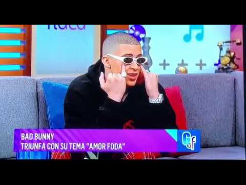 “La Nueva Religión” ese es el significado de los dedos meñique en la cara de BAD BUNNY