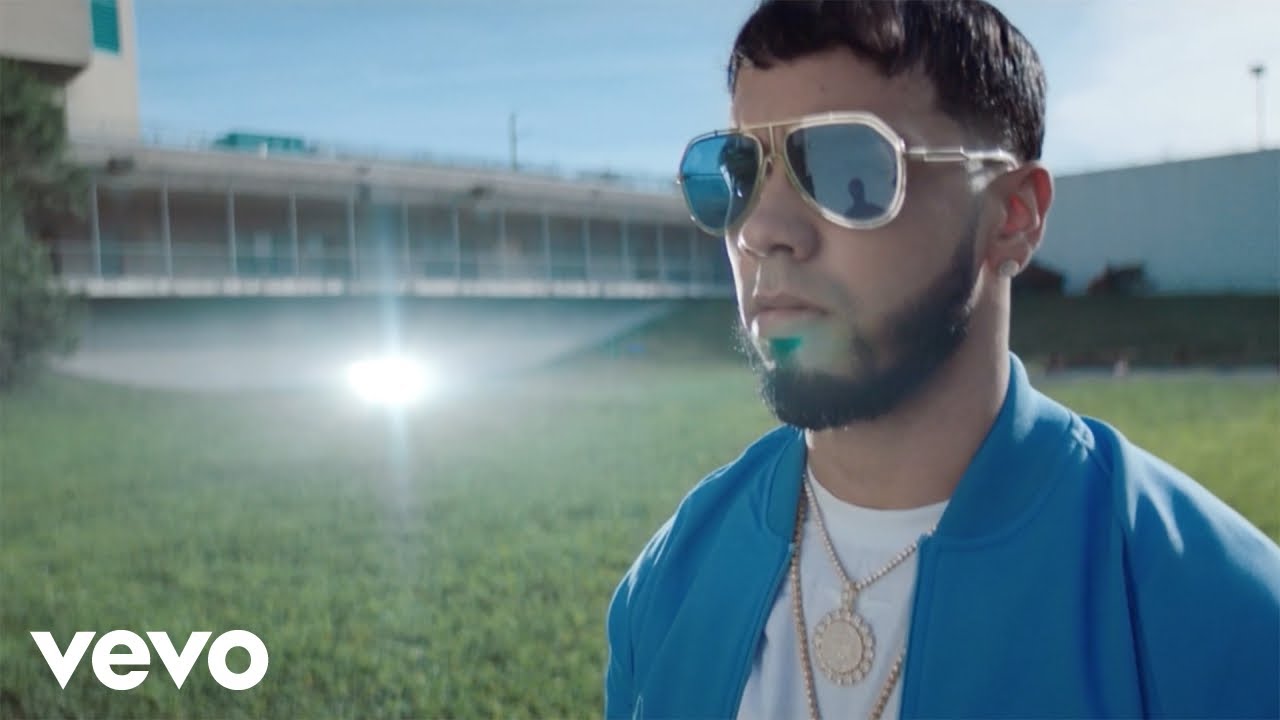 ANUEL AA – Ella quiere beber