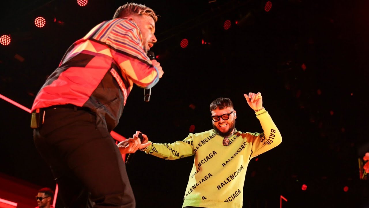 FARRUKO y PEDRO CAPÓ nos transportaron a la playa