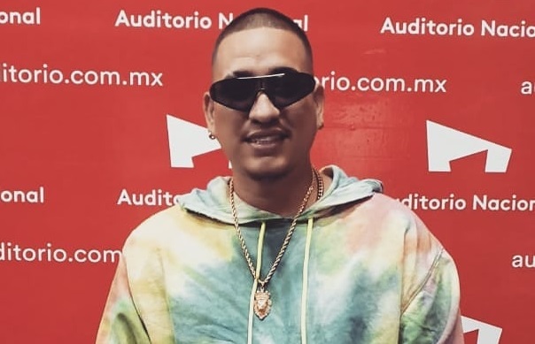 KENNY MAN recibe doble disco de platino en México por «Ni Gucci ni Prada»