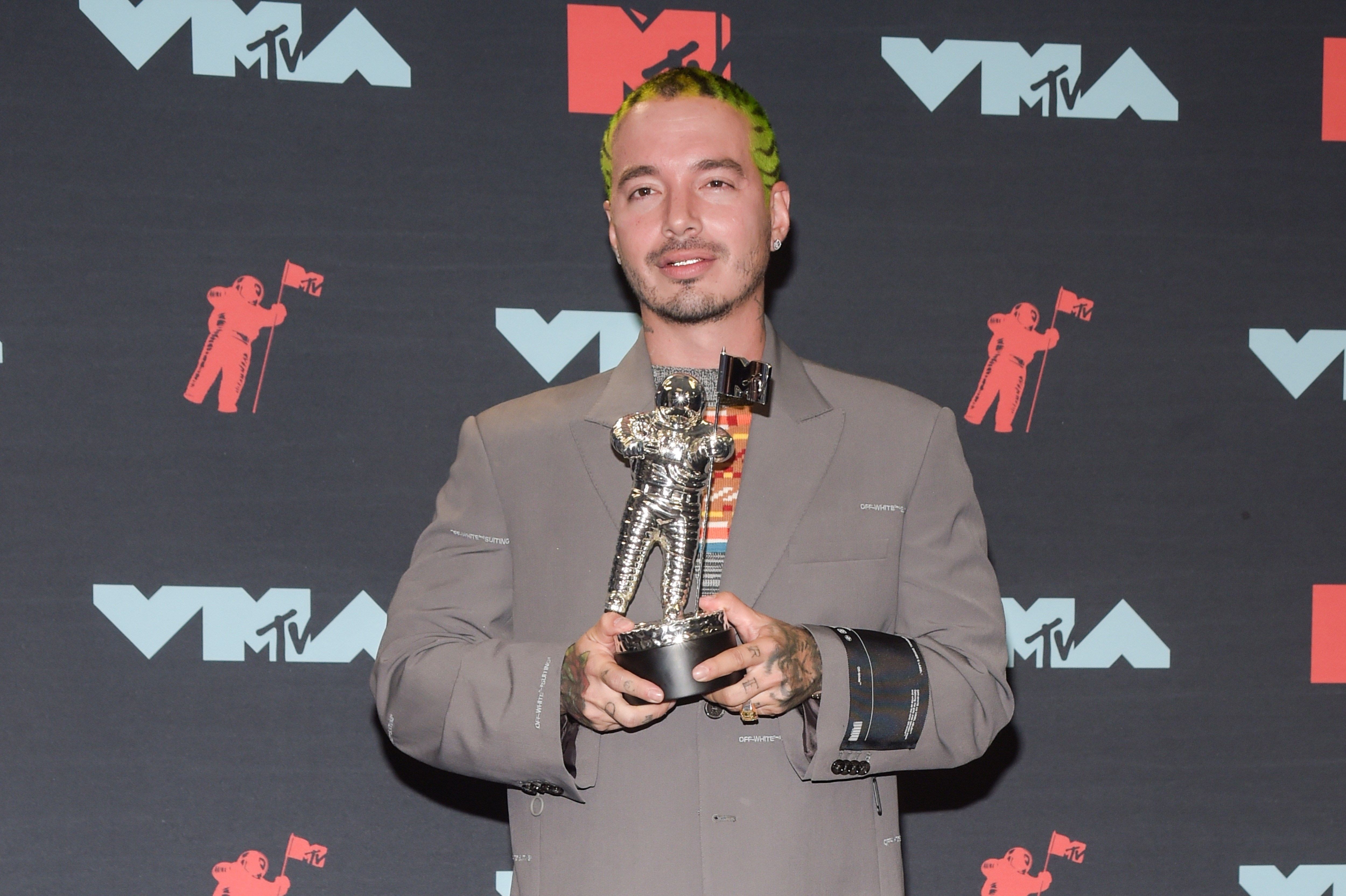 J BALVIN revela que sufre de ansiedad