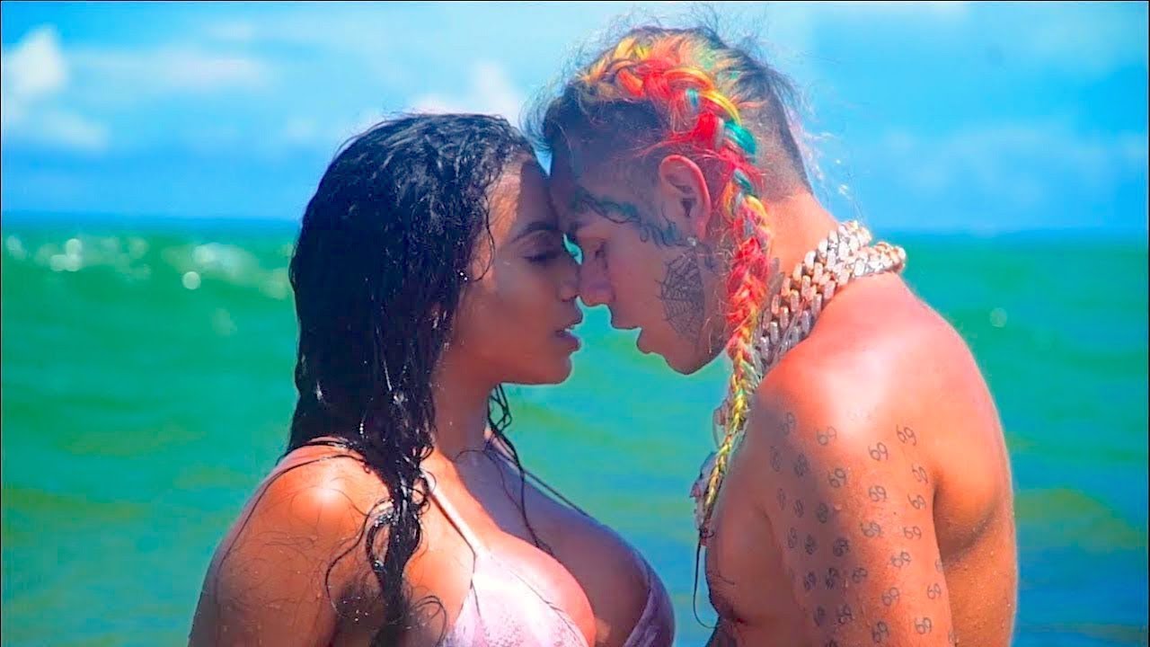 6IX9INE ft. ANUEL AA – Bebe